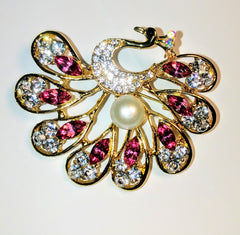 Beautiful natural pearl and rhinestone brooch pin
